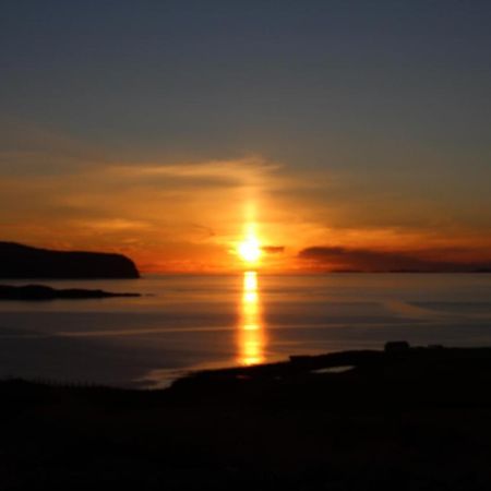 An Cala Beag Self Catering Apartment On The Waternish Peninsula Hallin Extérieur photo