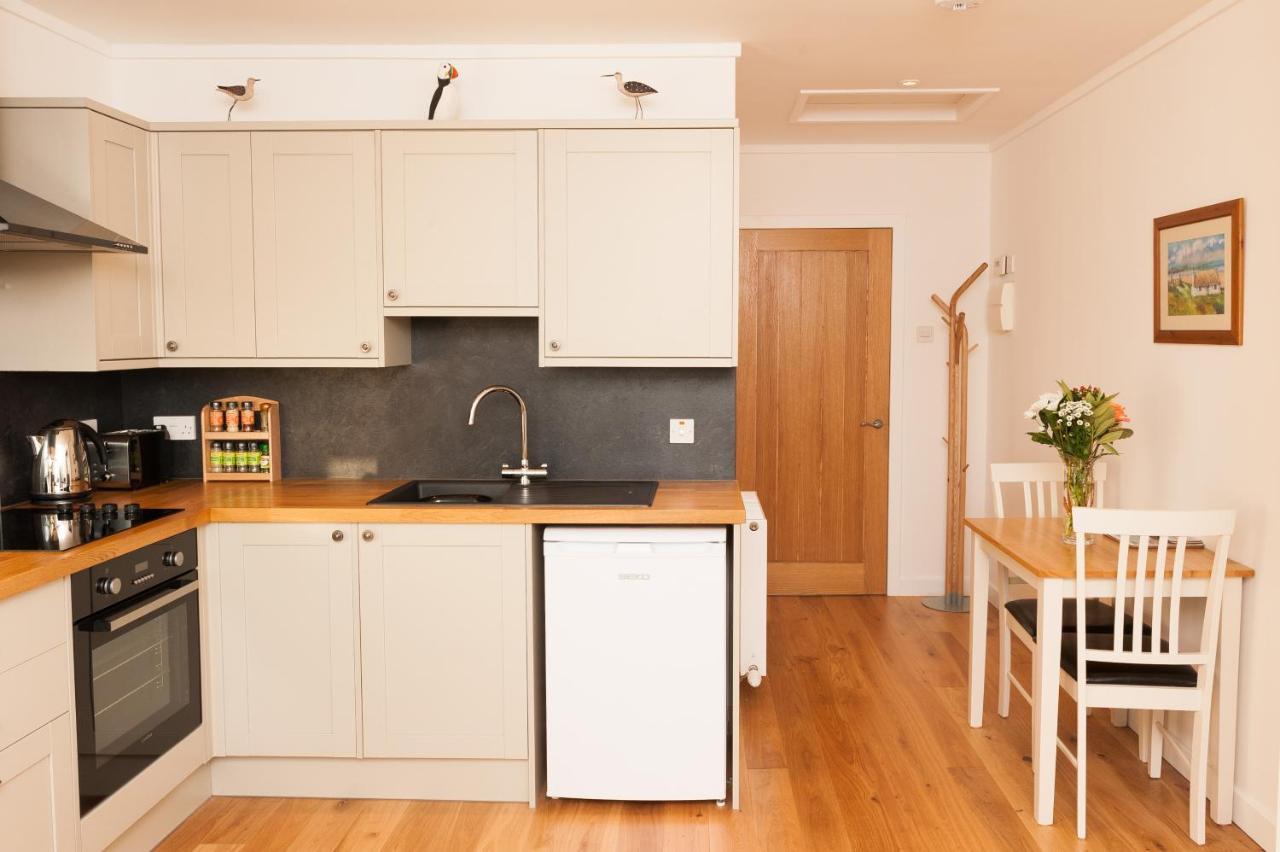 An Cala Beag Self Catering Apartment On The Waternish Peninsula Hallin Extérieur photo