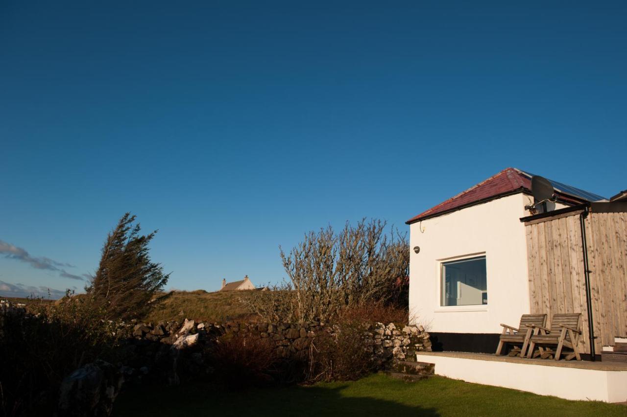An Cala Beag Self Catering Apartment On The Waternish Peninsula Hallin Extérieur photo