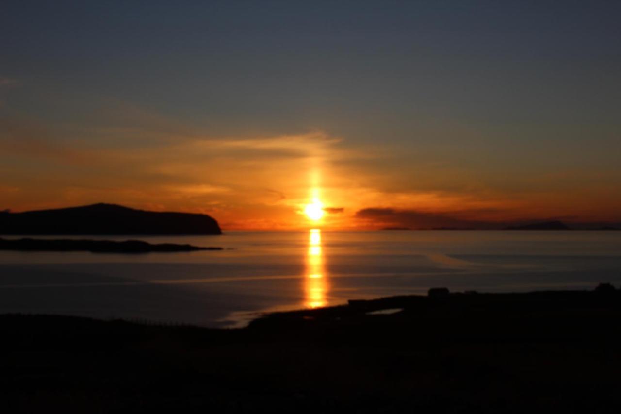 An Cala Beag Self Catering Apartment On The Waternish Peninsula Hallin Extérieur photo